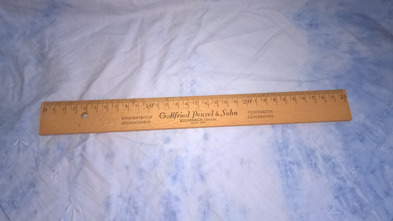 30cm Holzlineal TuG-B169